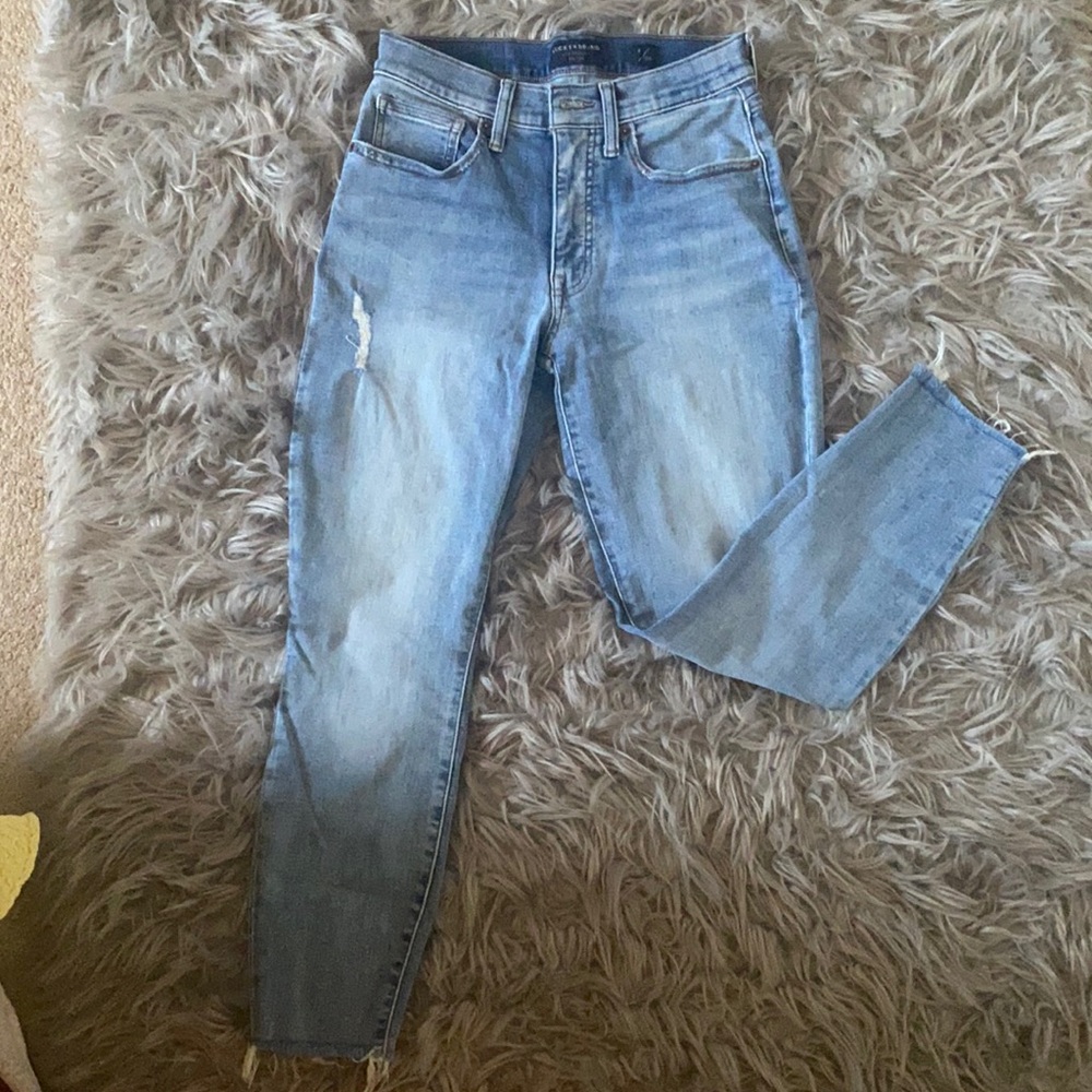 Very cute lucky brand jeans for sale 😊